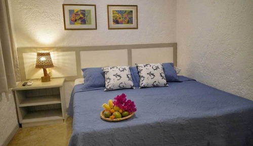 Habitación estándar con 1 cama doble o 2 individuales
