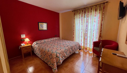 Habitación con 1 cama doble o 2 individuales