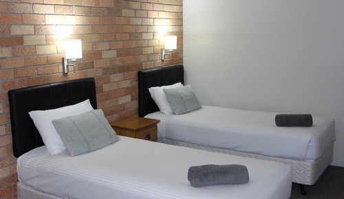 Habitación familiar, varias camas, no fumadores, vistas al jardín