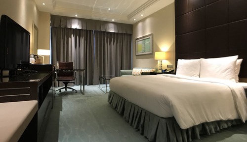 Habitación Deluxe, 1 cama de matrimonio grande, vistas a la ciudad