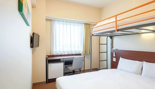 Habitación estándar, varias camas, no fumadores (1 Double Bed and 1 Loft Bed)