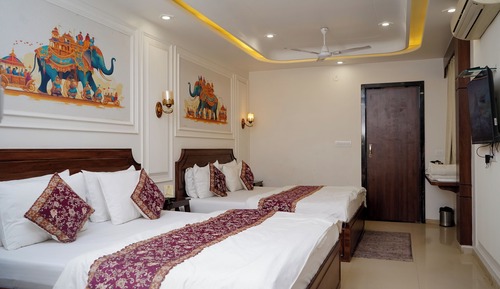 Four bed Royal Deluxe