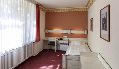 Standard Single Room