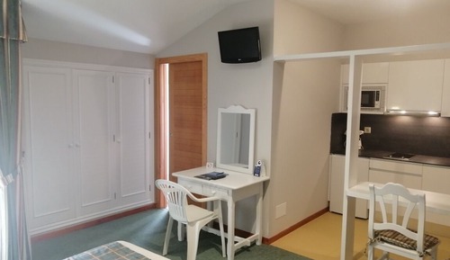 Estudio, balcón
