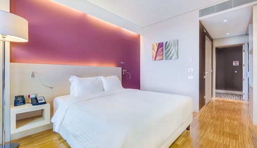 King, Habitación
