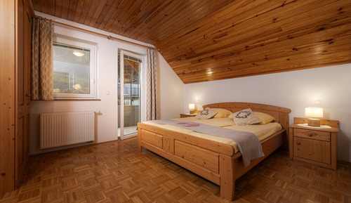 Apartamento Confort, 1 habitación, balcón, vistas al jardín