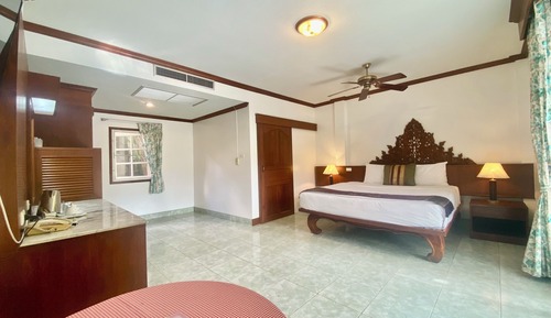 Pool Wing Double Room
