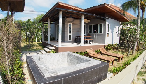 1 Bedroom Beach Front Villa