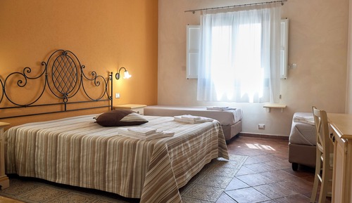 Habitación cuádruple económica