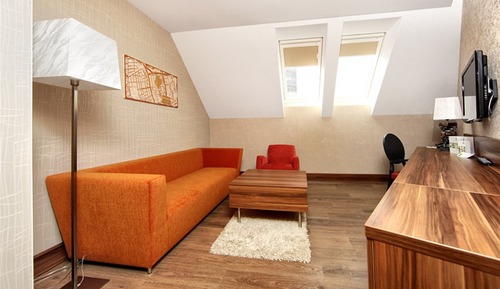 Suite, varias camas (Additional Living Area)