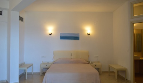 Estudio Confort, vistas parciales al mar