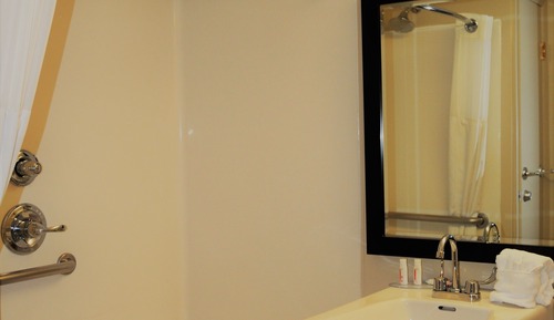 Habitación, 1 cama de matrimonio, no fumadores (Mobility/Hearing, Tub w/ Grab Bars)