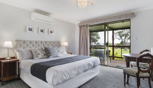 Habitación doble superior, 1 cama de matrimonio grande, vistas al jardín