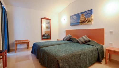 Apartamento estándar, 2 habitaciones, vistas parciales al mar