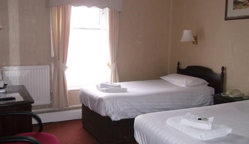 Standard Twin Room