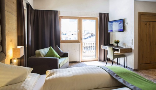 Habitación Confort doble, balcón, vistas al jardín (Topas)