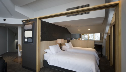 Estudio (1 King or Twin and Queen Wall Bed )
