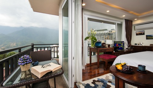 Habitación panorámica, balcón, vistas a la montaña ( room with  2 balconies )