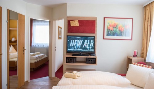 Apartamento, 2 habitaciones, balcón (SUITE)