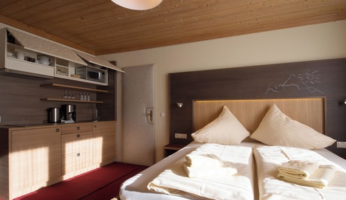 Estudio, balcón (DUETT)