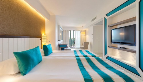 Habitación familiar, balcón (Classic)