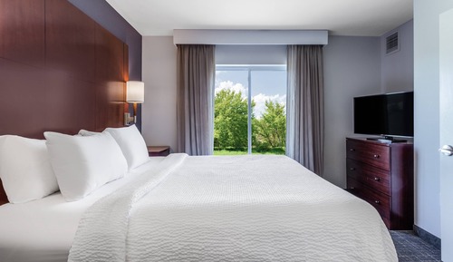 Suite, 2 habitaciones (Mobility/Hearing Access, Roll-In Shwr)
