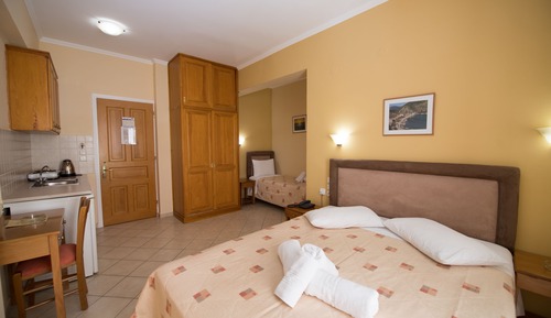 Habitación triple estándar, vistas a la montaña