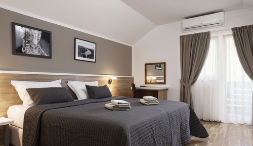 Habitación triple superior (Villa Dora)