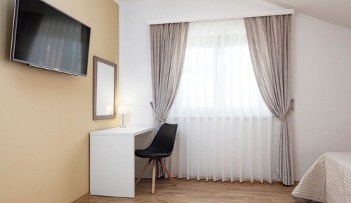 Habitación estándar con 2 camas individuales (Restoran Marko)