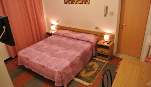 Habitación estándar doble, baño privado