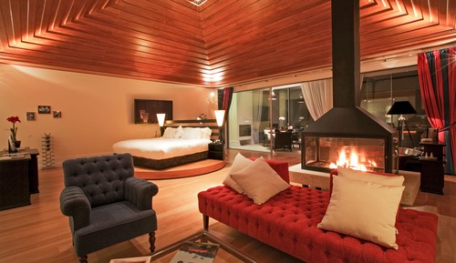 Bacchus Suite - Panoramic River and City View - Floor 9 of main building