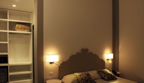 Habitación superior, 1 cama doble, en edificio anexo