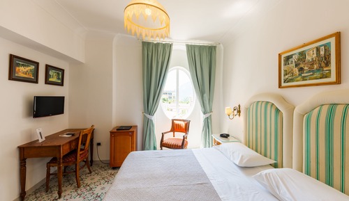 Camera Basic con letto matrimoniale o 2 letti singoli