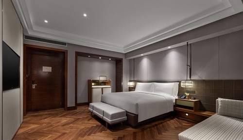 King Hilton, Habitación Premier, 1 cama de matrimonio grande