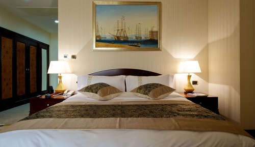Habitación Deluxe, 1 cama de matrimonio grande, vistas a la ciudad