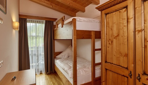 Casa, 4 habitaciones, sauna, vistas a la montaña
