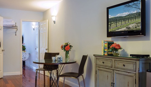 Habitación estándar, 2 camas de matrimonio, frigorífico y microondas, junto a la montaña