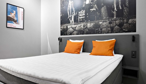 Habitación económica, 1 cama doble, no fumadores, sin ventanas