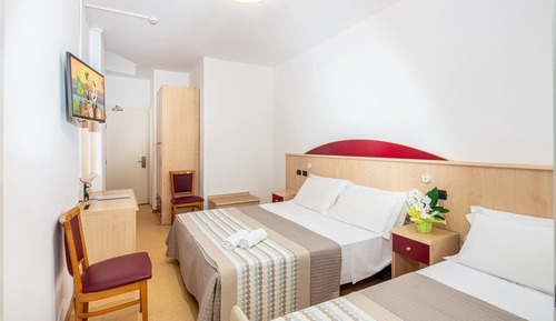 Habitación cuádruple Confort, balcón