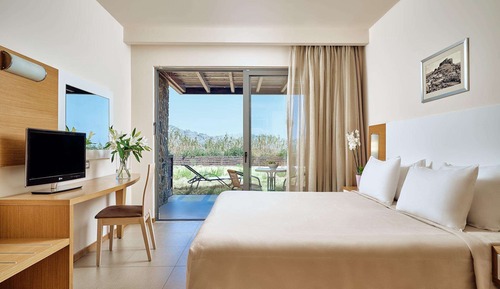 Habitación familiar, vistas al jardín