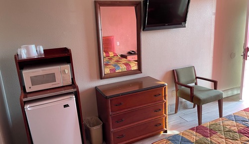 Habitación, 1 cama de matrimonio grande, bañera accesible