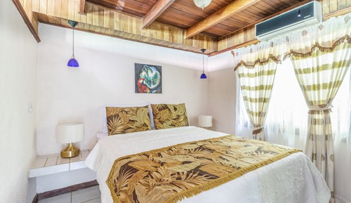 Bougainvillea Suite