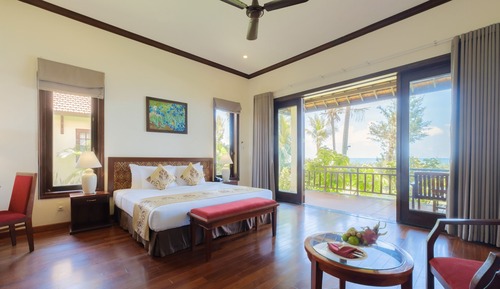 Villa, frente a la playa