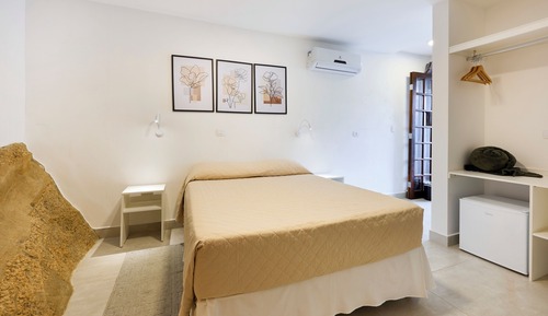 Habitación Confort doble, 1 cama doble, patio