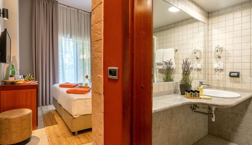 Habitación económica con 1 cama doble o 2 individuales