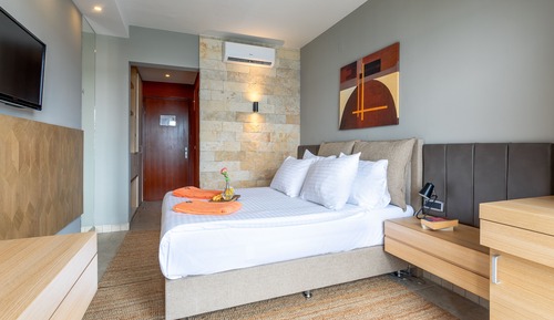 Superior Room - Partial Sea View