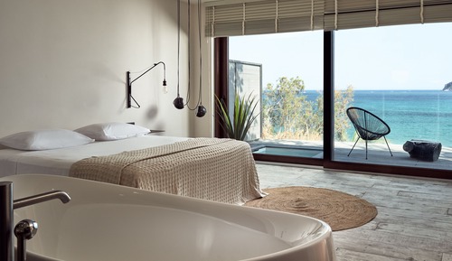 Junior Suite with Outdoor Jetted Tub & Sea View