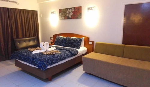 Habitación superior con 1 cama doble o 2 individuales