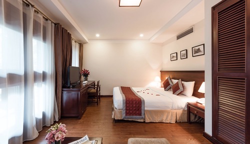Habitación ejecutiva doble, 1 cama de matrimonio, balcón, vistas a la ciudad