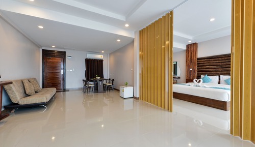 Treasure Hillside Suite Sea View